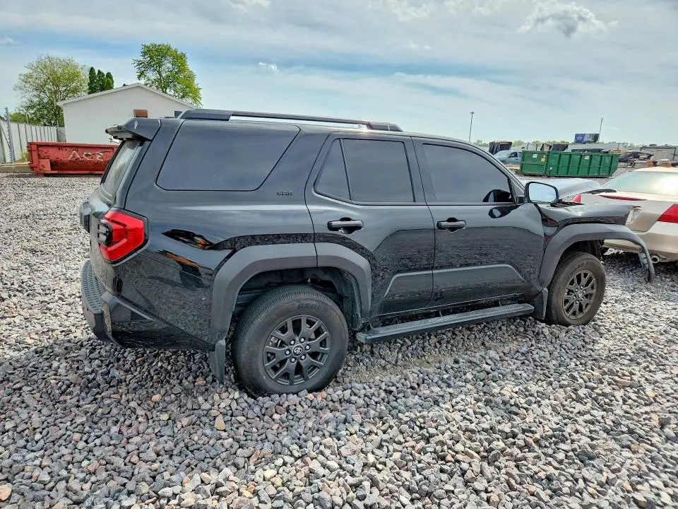 2025 TOYOTA 4RUNNER SR5  