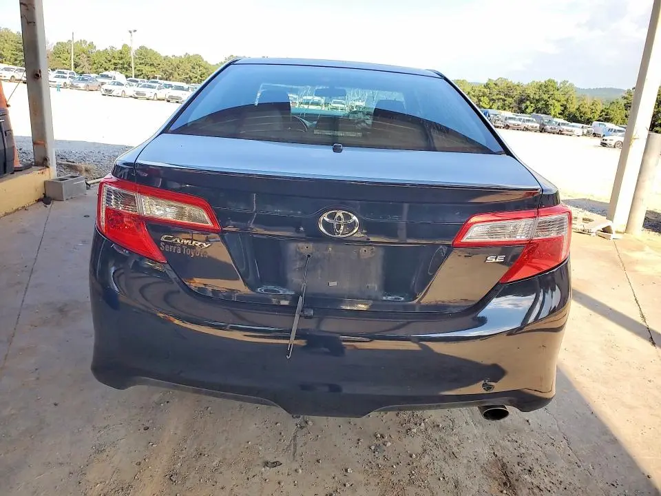 2013 TOYOTA CAMRY SE  