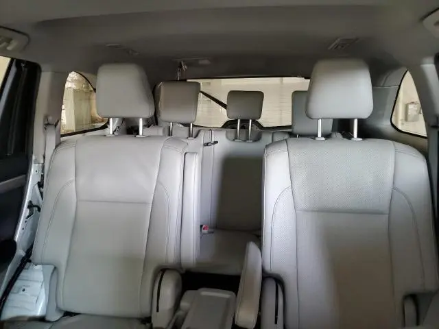 2019 TOYOTA HIGHLANDER LIMITED  