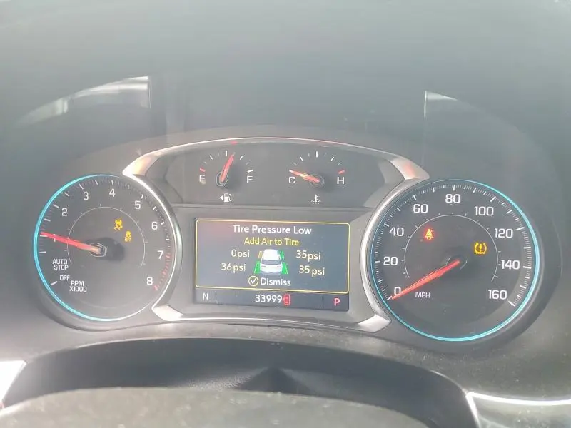 2023 CHEVROLET TRAVERSE LT  