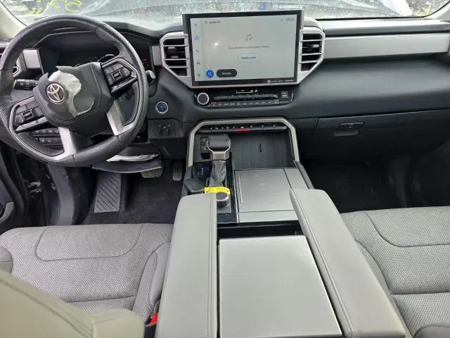 2023 TOYOTA SEQUOIA SR5  