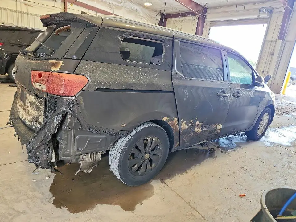 2016 KIA SEDONA LX  