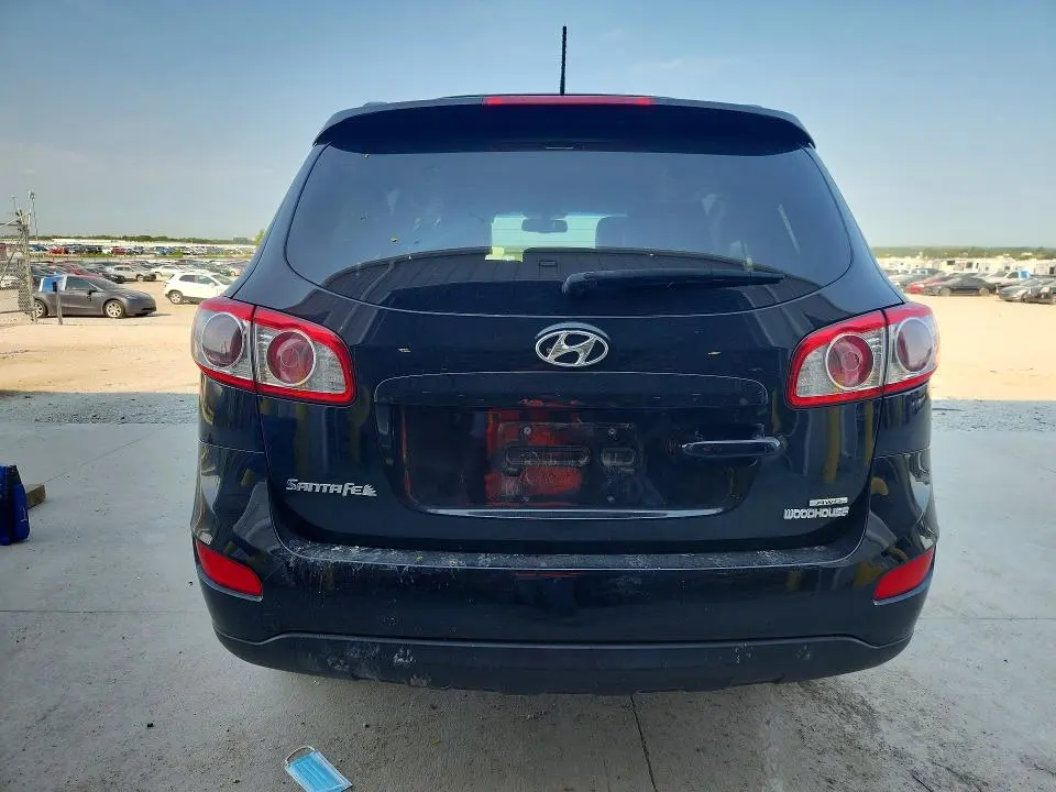 2012 HYUNDAI SANTA FE SE  