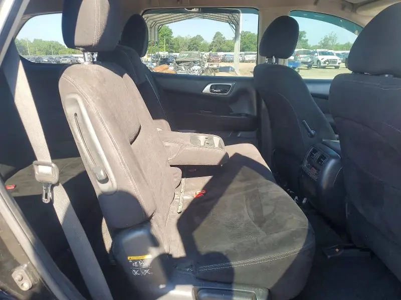 2015 NISSAN PATHFINDER SV  