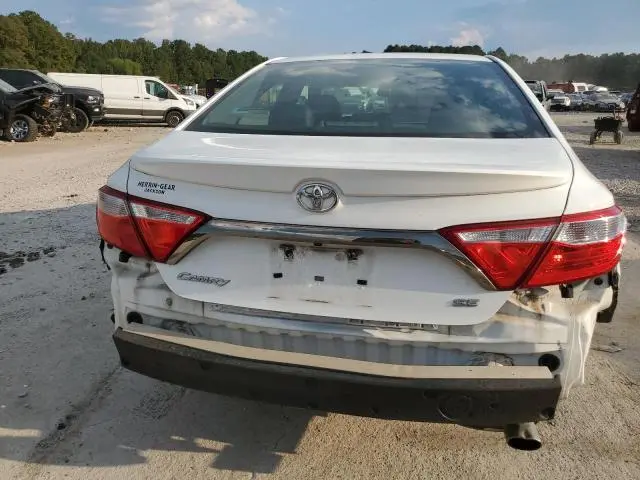 2016 TOYOTA CAMRY LE