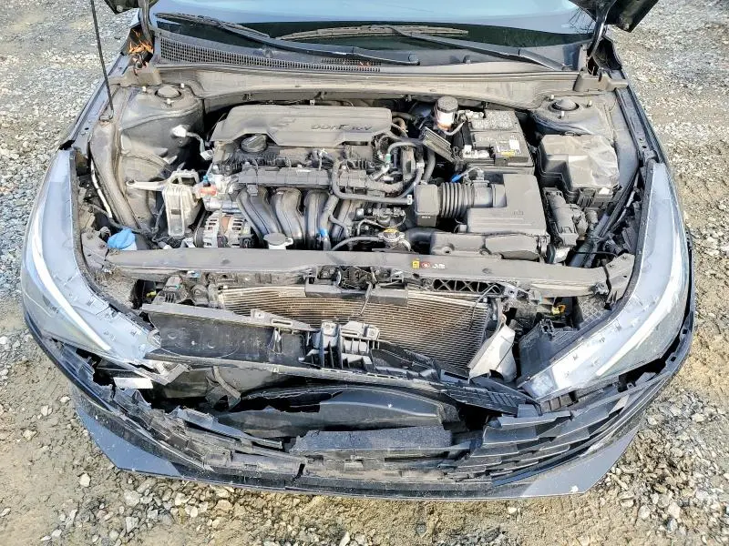2021 HYUNDAI ELANTRA SE  