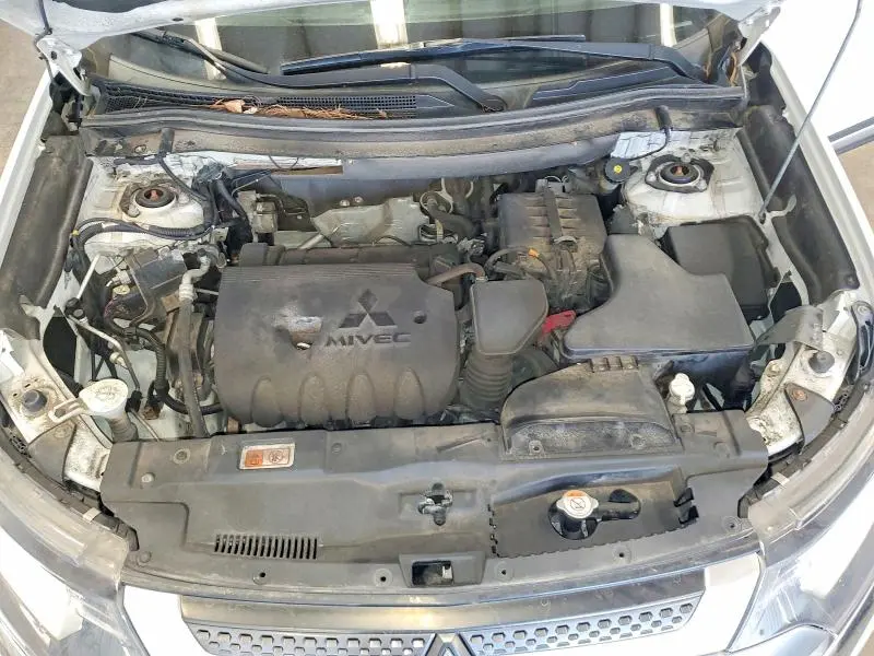 2019 MITSUBISHI OUTLANDER SE  