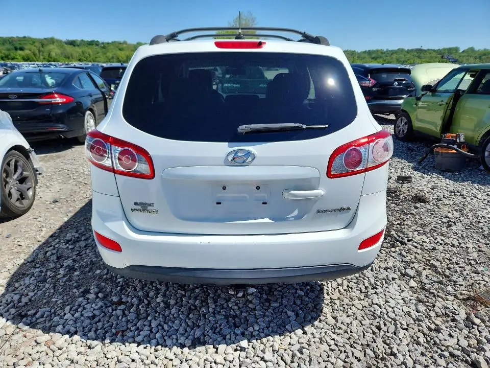 2010 HYUNDAI SANTA FE GLS  