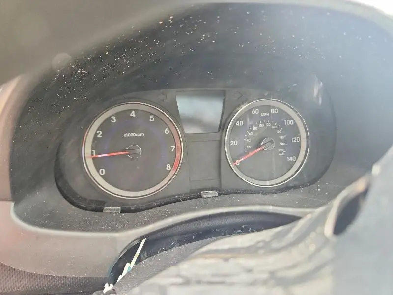 2012 HYUNDAI ACCENT GS  
