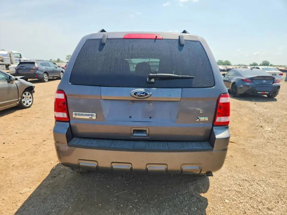 2010 FORD ESCAPE XLT  