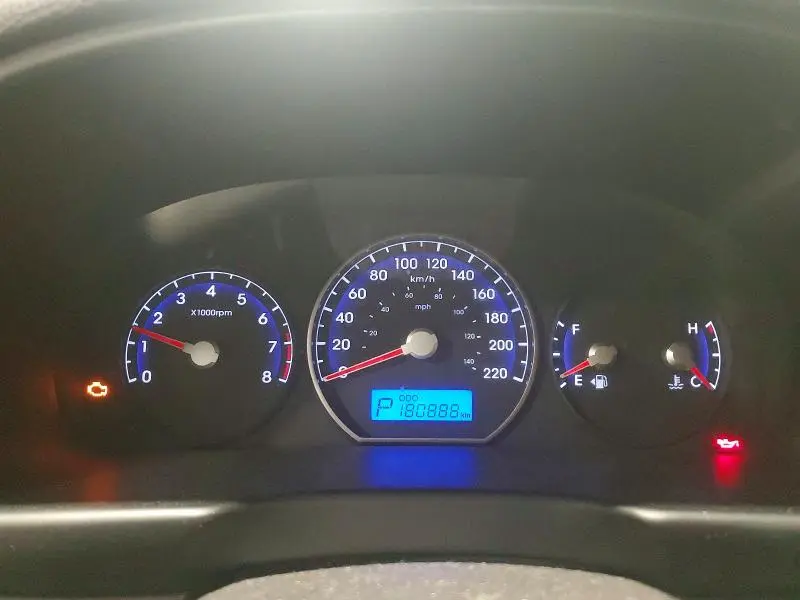 2010 HYUNDAI SANTA FE GLS  
