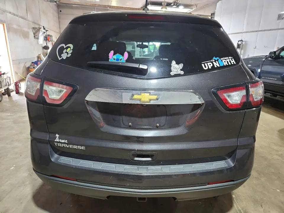 2017 CHEVROLET TRAVERSE LS  