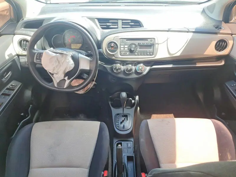 2012 TOYOTA YARIS 5-DOOR LE  