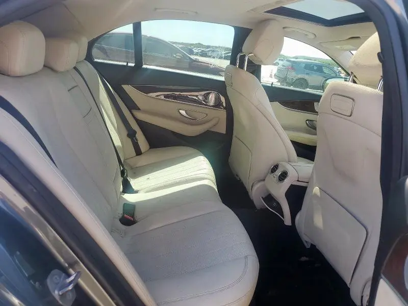 2018 MERCEDES-BENZ E 300  