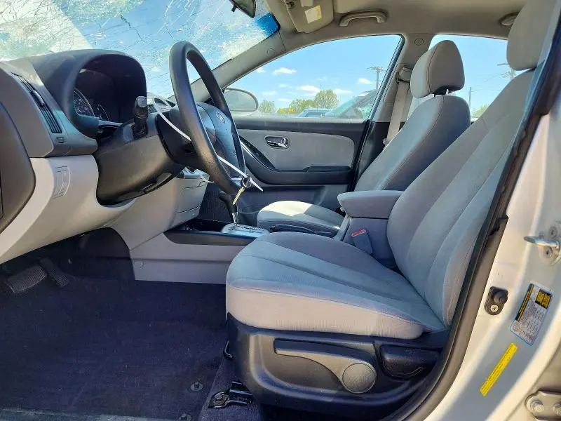 2010 HYUNDAI ELANTRA GLS  