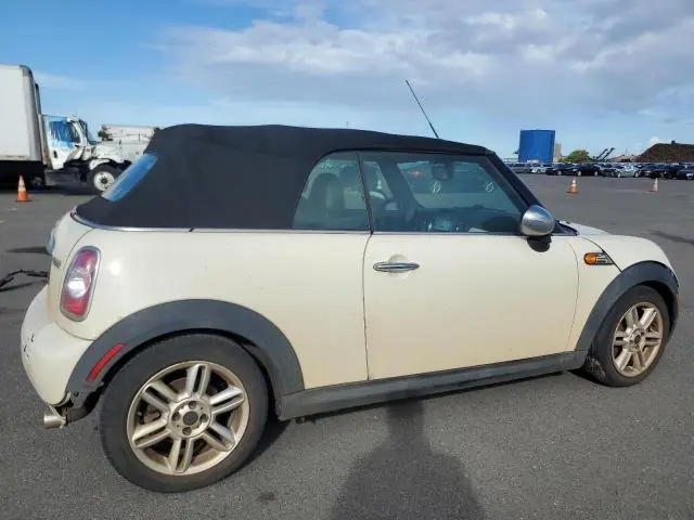 2011 MINI COOPER   