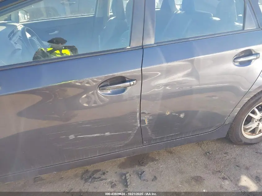 2011 TOYOTA PRIUS THREE