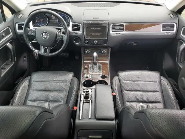 2016 VOLKSWAGEN TOUAREG SPORT  