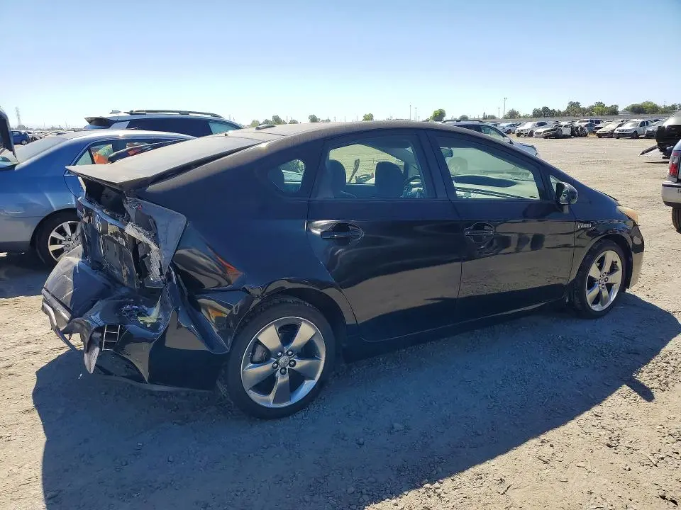 2013 TOYOTA PRIUS PERSONA SERIES SE  