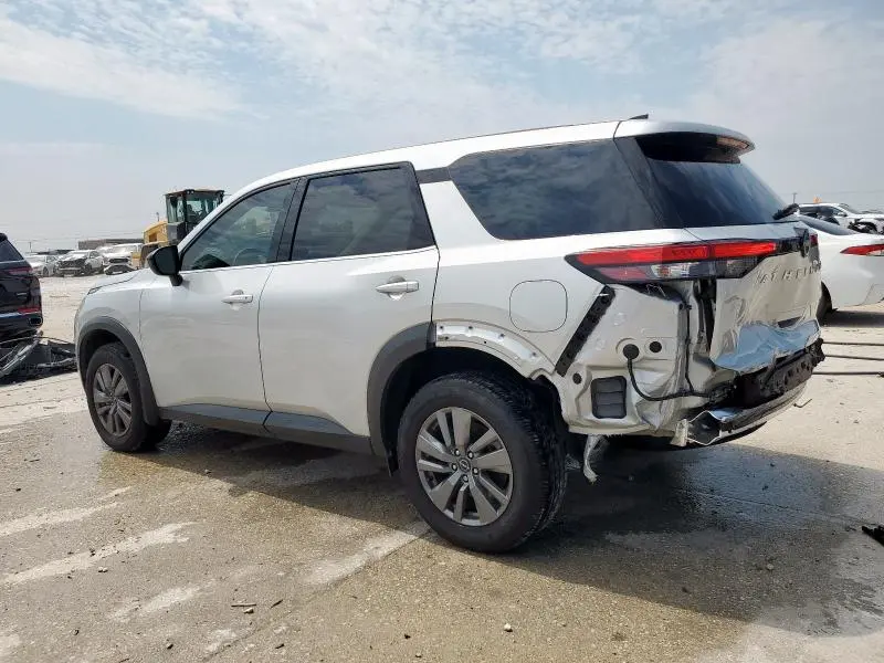 2024 NISSAN PATHFINDER S  