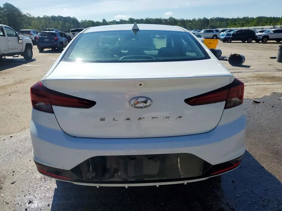 2020 HYUNDAI ELANTRA SEL  