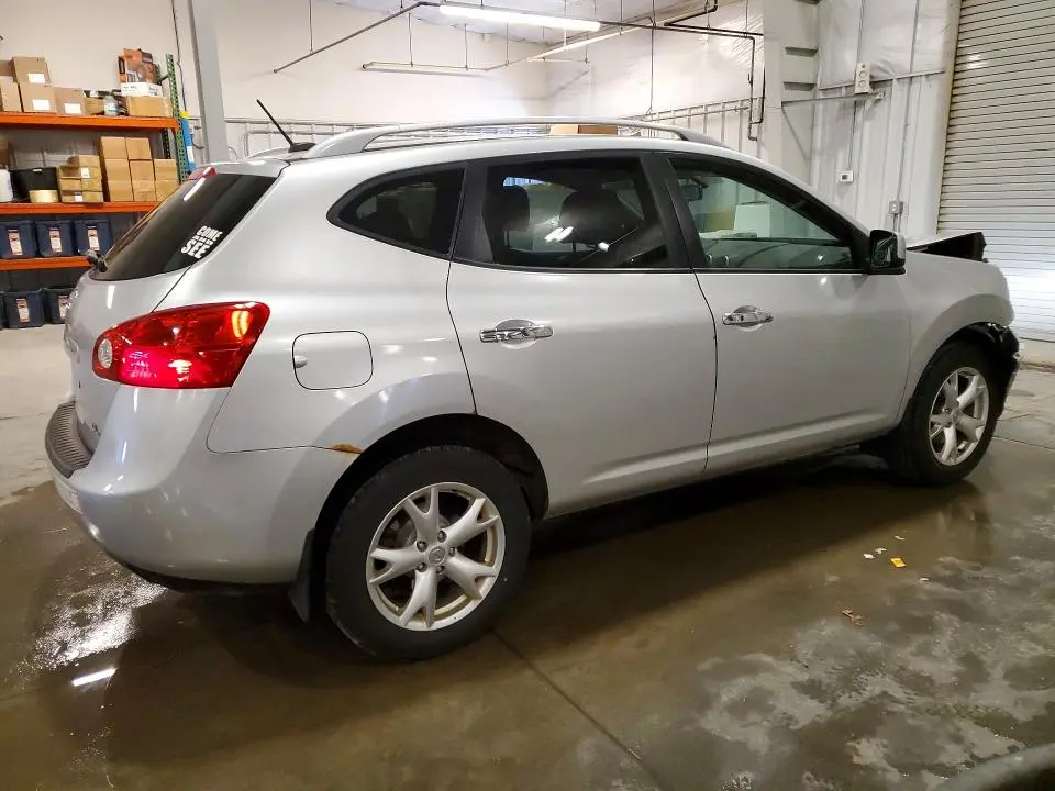 2010 NISSAN ROGUE S  