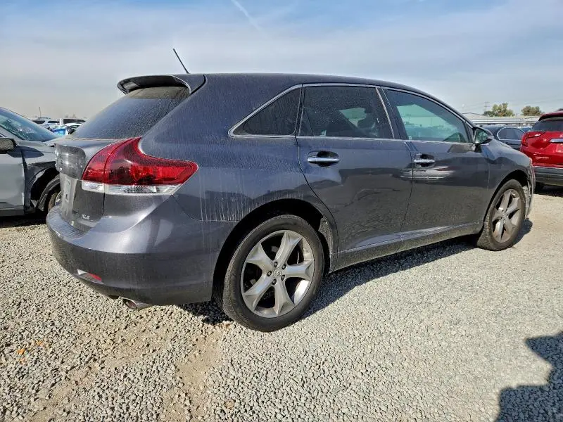 2013 TOYOTA VENZA LE  