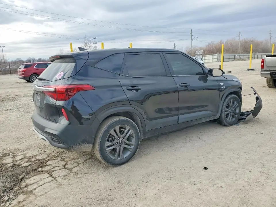 2023 KIA SELTOS LX  
