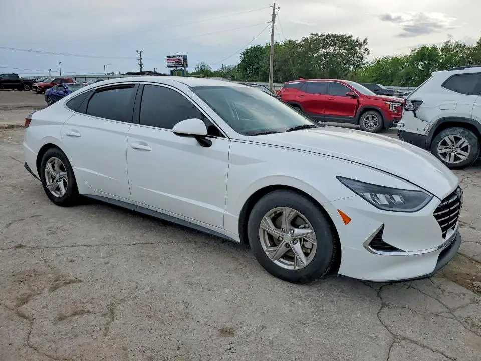 2021 HYUNDAI SONATA SE  