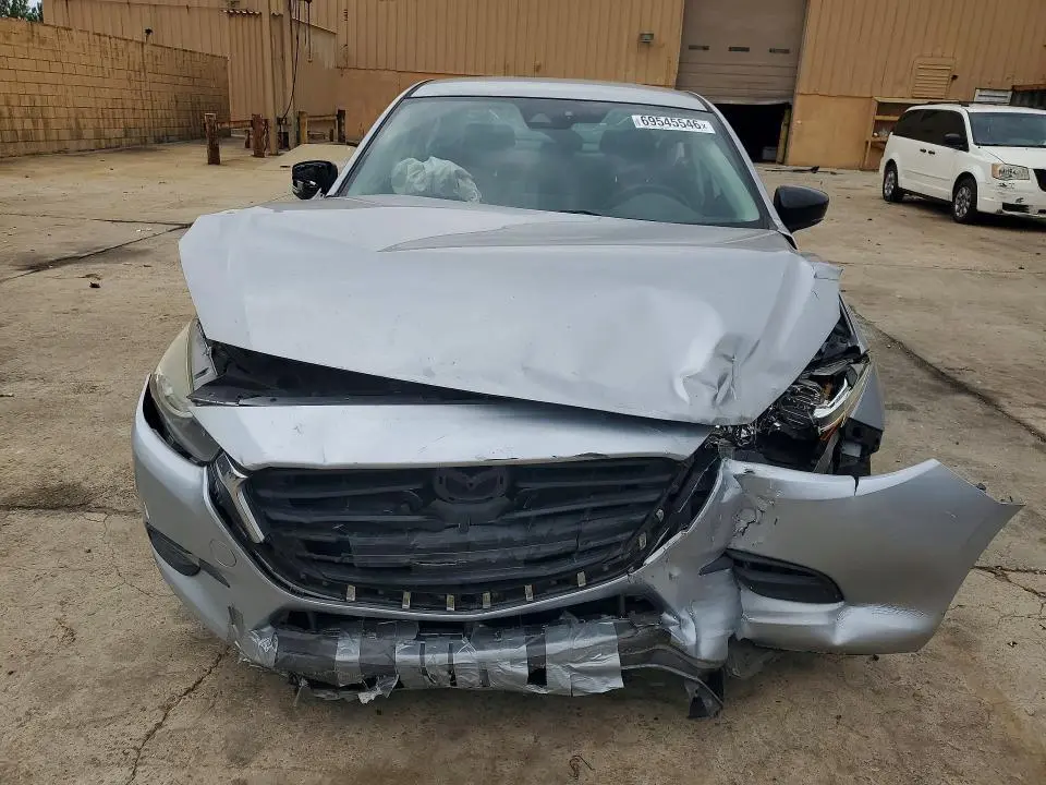 2017 MAZDA 3 TOURING  