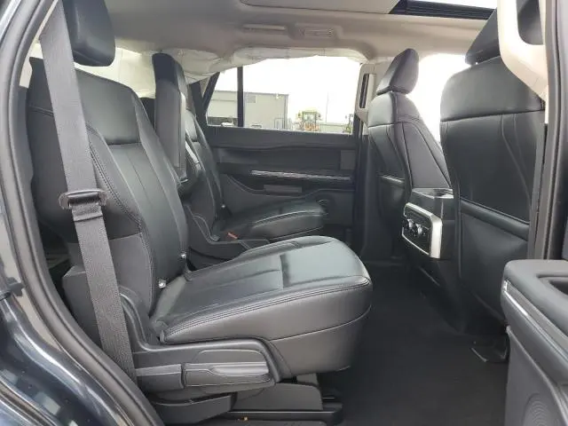 2024 FORD EXPEDITION XLT  