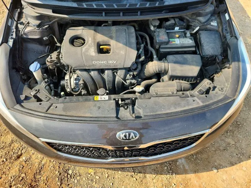 2017 KIA FORTE LX  
