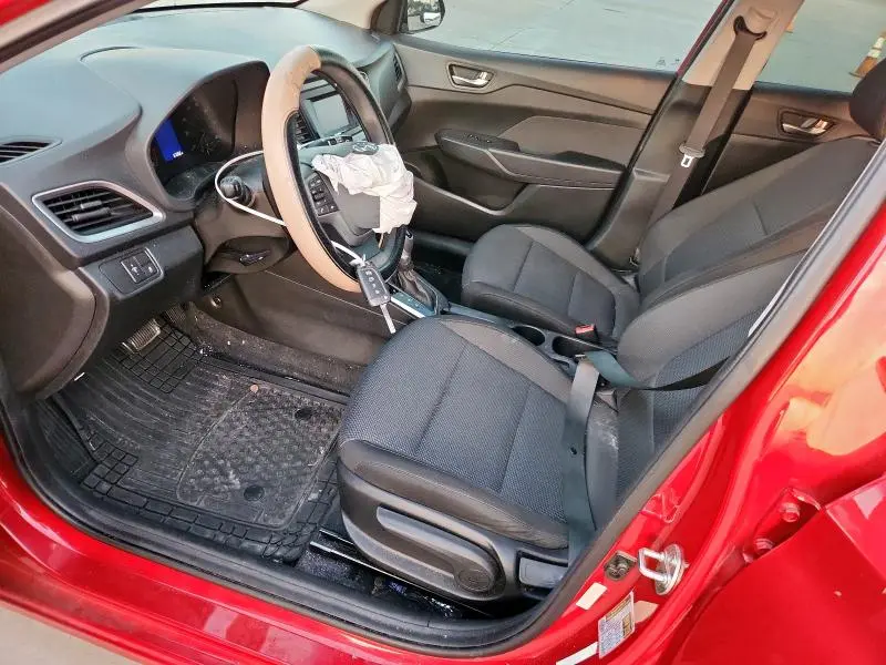 2019 HYUNDAI ACCENT SE  