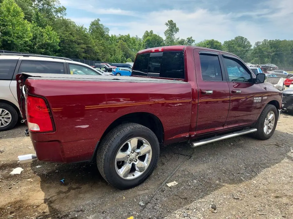 2016 RAM 1500 SLT  