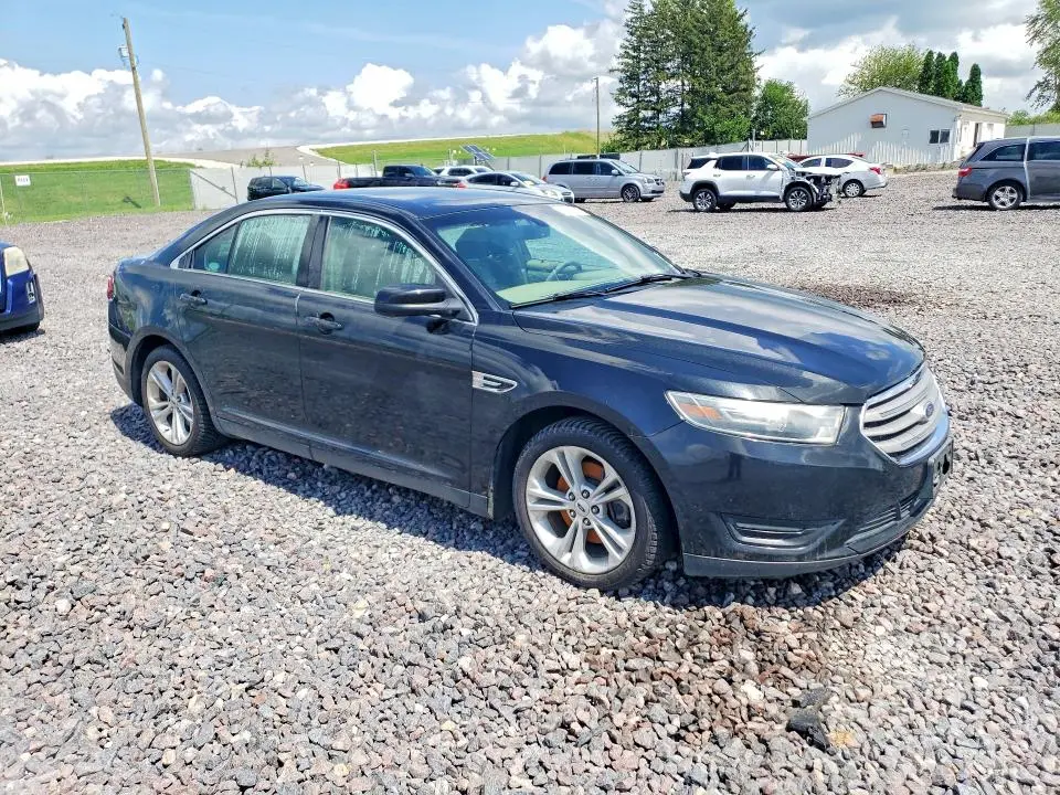 2015 FORD TAURUS SEL  