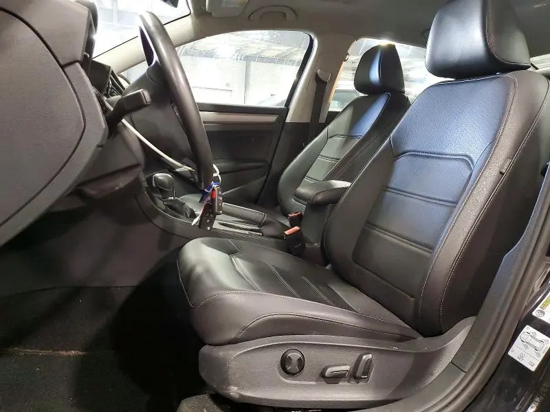 2021 VOLKSWAGEN PASSAT SE  