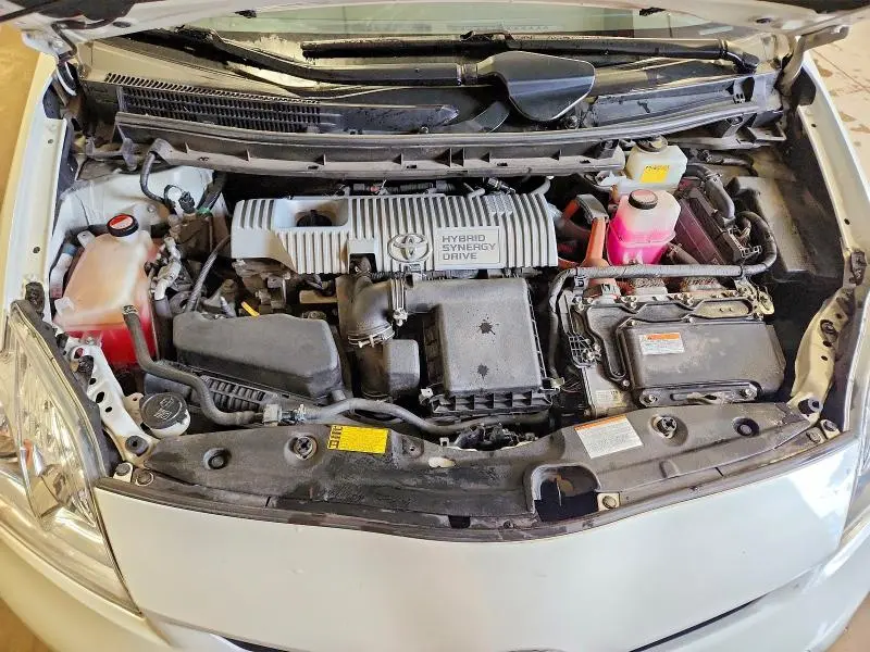 2015 TOYOTA PRIUS THREE  