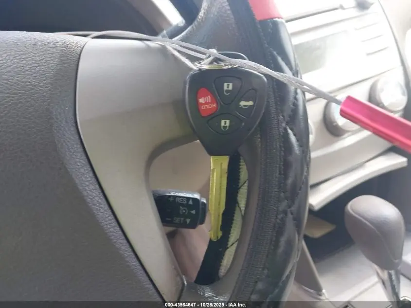 2011 TOYOTA CAMRY LE