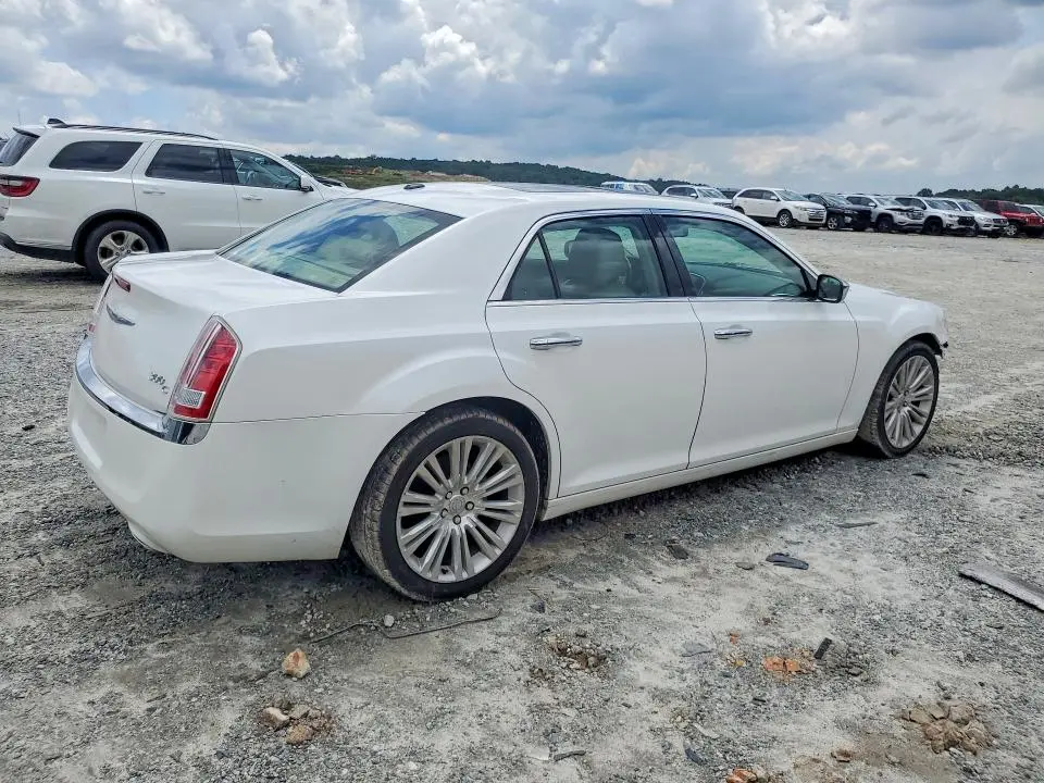 2013 CHRYSLER 300C   