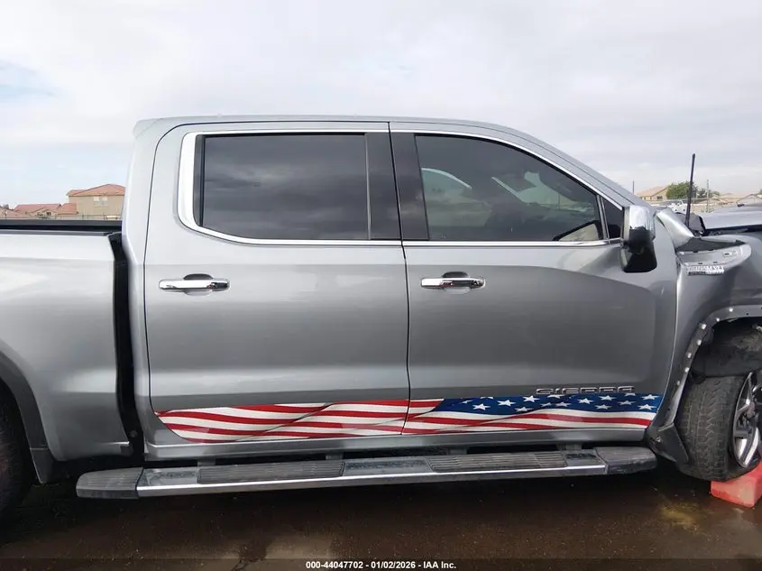 2025 GMC SIERRA 1500 4WD  SHORT BOX SLT