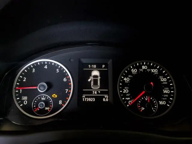 2015 VOLKSWAGEN TIGUAN S  