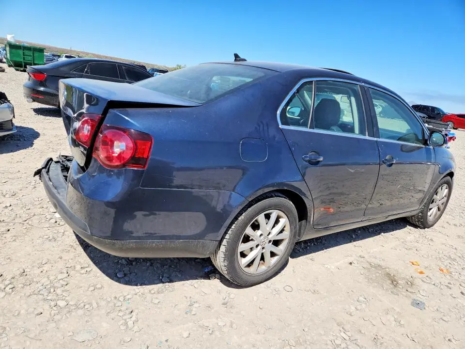 2010 VOLKSWAGEN JETTA SE  