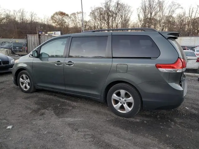 2013 TOYOTA SIENNA   