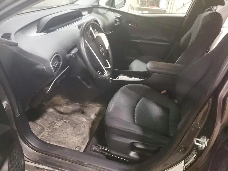 2017 TOYOTA PRIUS THREE  