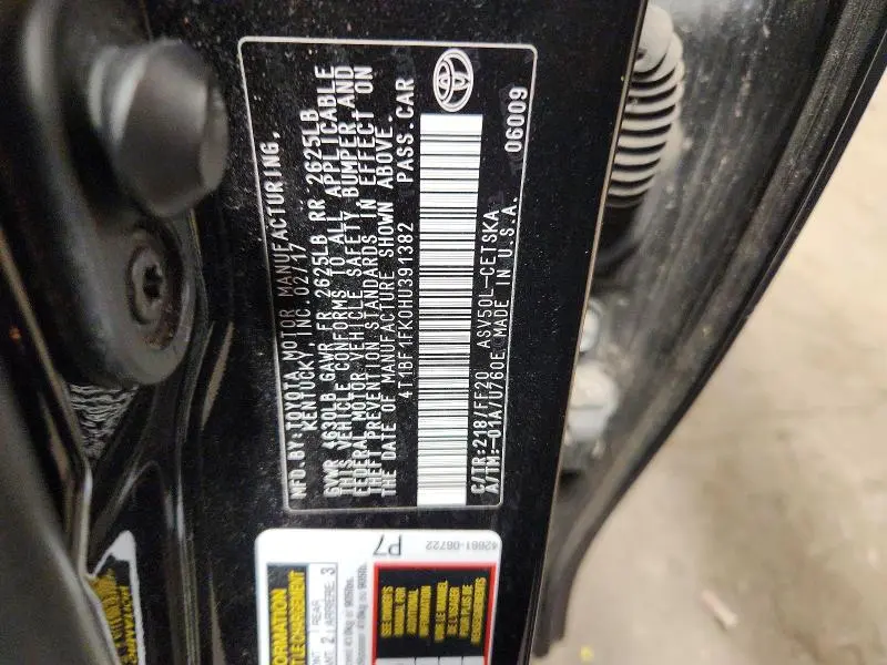 2017 TOYOTA CAMRY SE  