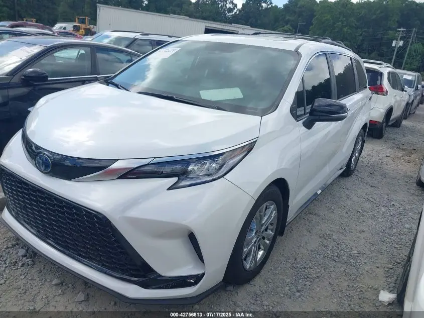 2023 TOYOTA SIENNA 25TH ANNIVERSARY EDITION