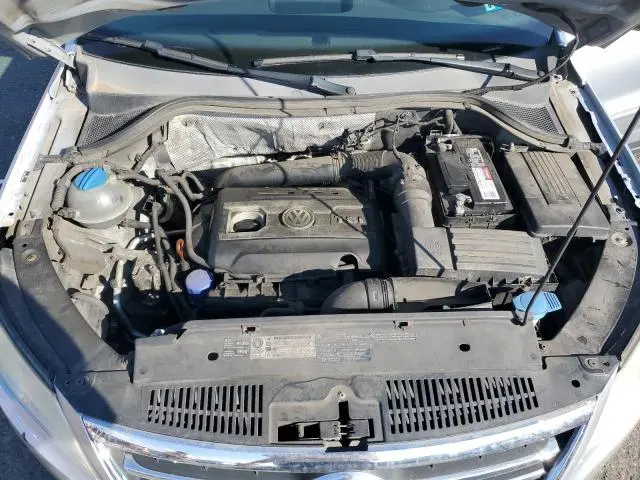 2011 VOLKSWAGEN TIGUAN S  