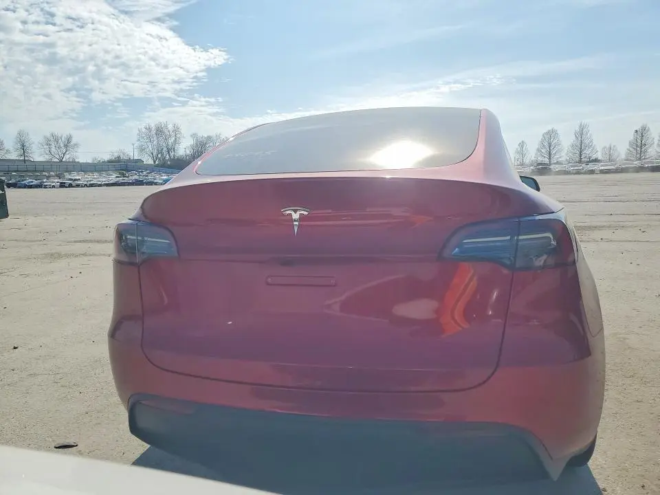 2024 TESLA MODEL Y   