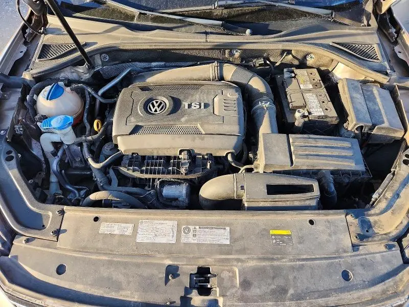 2016 VOLKSWAGEN PASSAT SE  