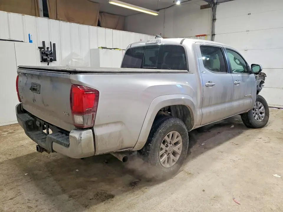 2018 TOYOTA TACOMA SR5 V6  